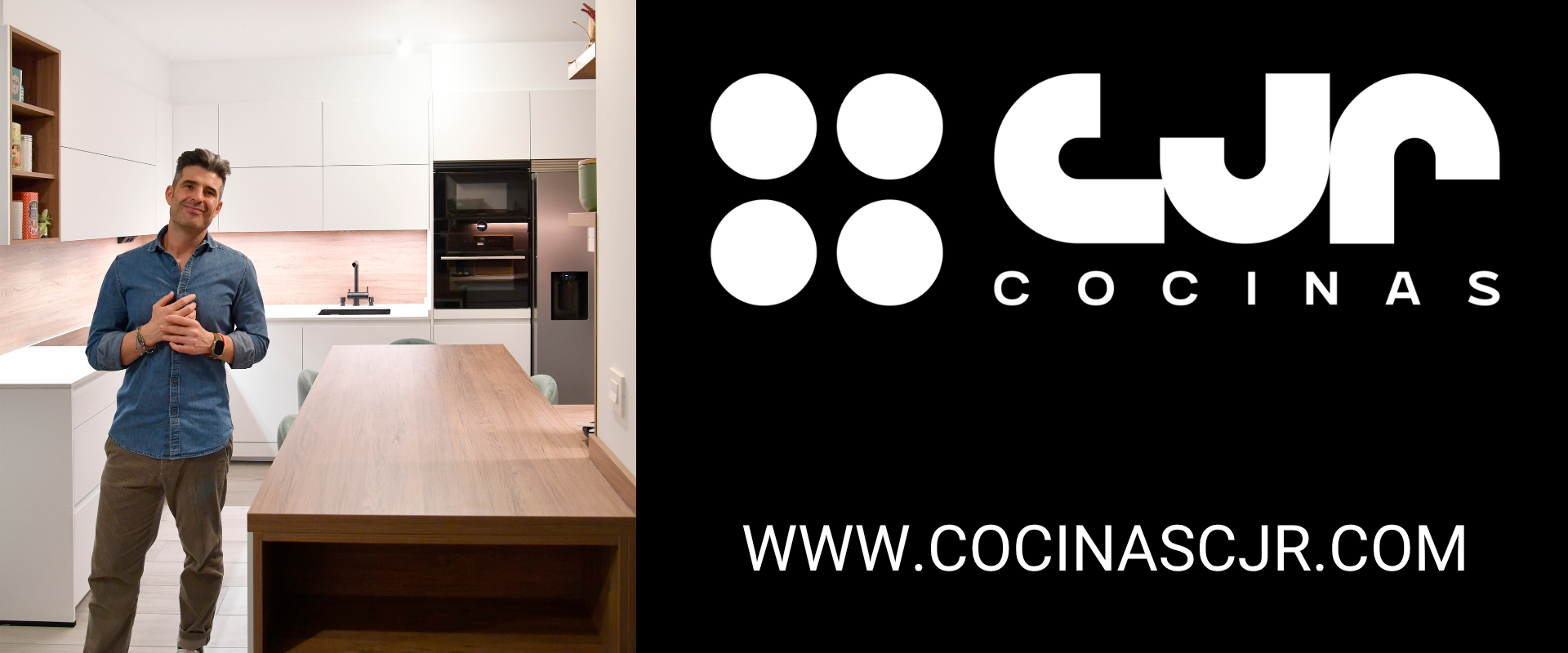 cocina negra y madera con isla y living cocinas cjr